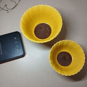 Yellow Sunflower Bowls